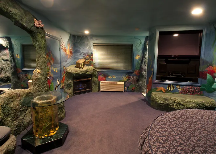 Black Swan Inn Luxurious Theme Rooms
